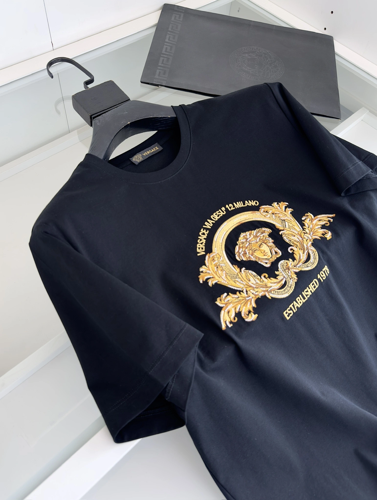 wg.luxury- V5rs135 embroidery Slim Fit Cotton 2colour item:E-F501C1104-2